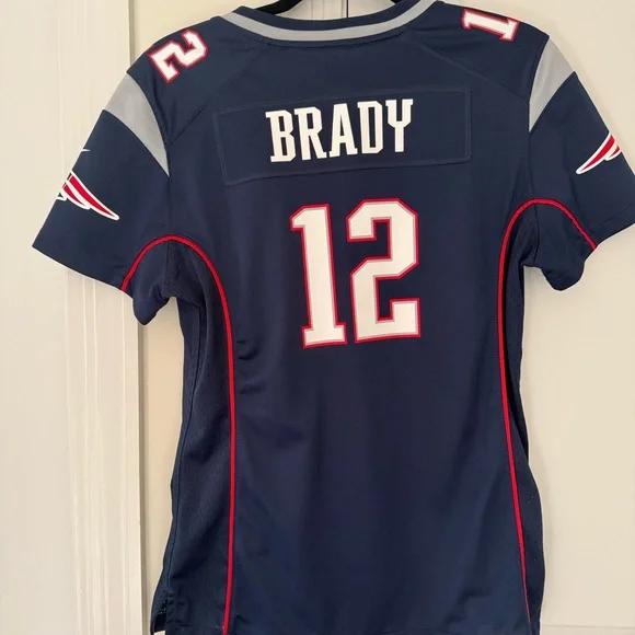 Patriots/Brady  NFL On Field Jersey Women size Medium - Picture 3 of 3